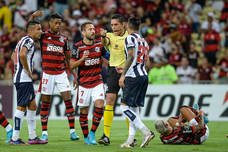 Flamengo cartões amarelos