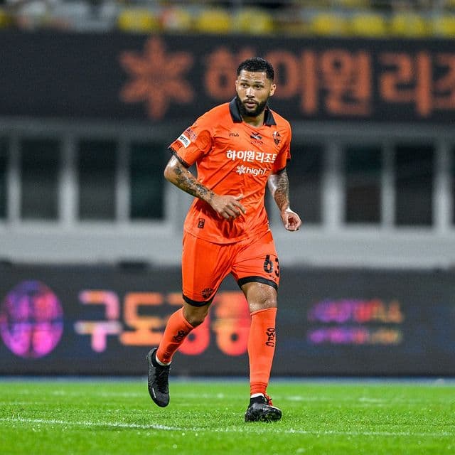 Vitor Gabriel tem estreia caótica na Coreia do Sul