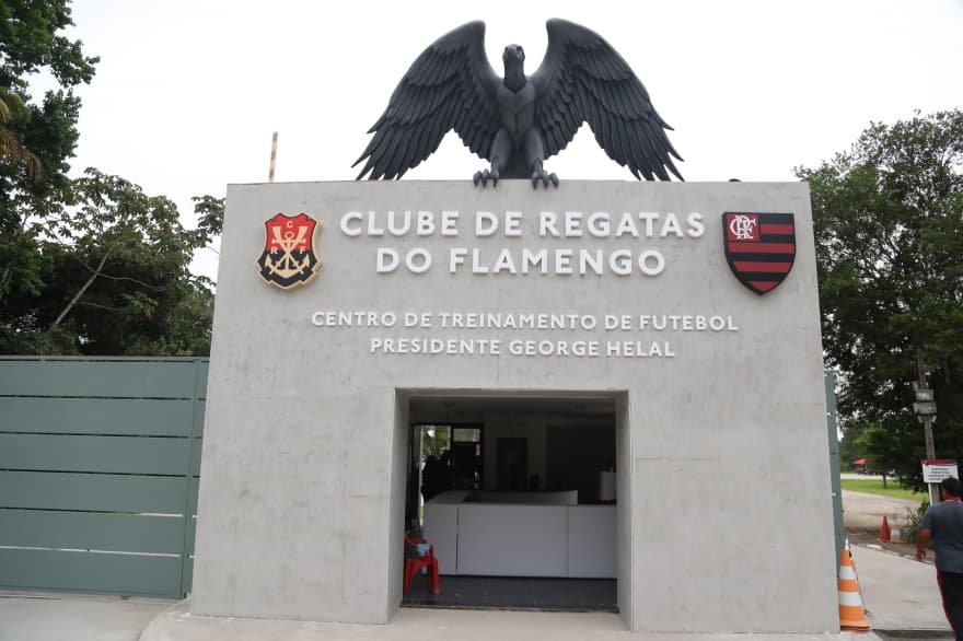Flamengo é intimado pela Justiça e tem que pagar quantia altíssima a tribunal esportivo europeu em até 15 dias