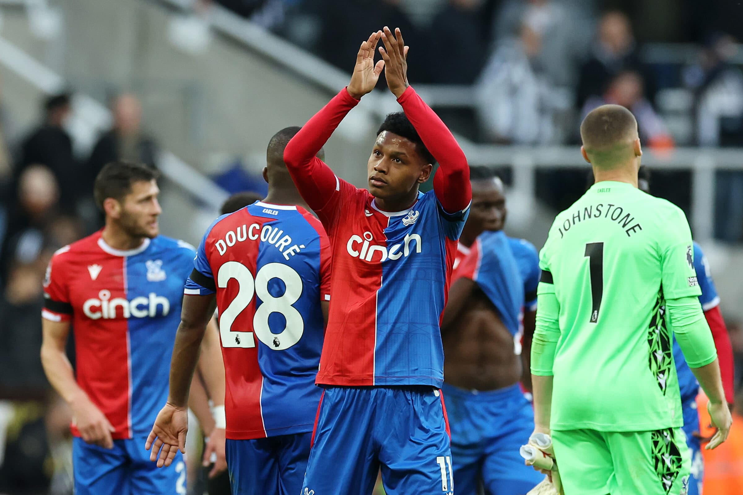 Nesta quinta (21), a bola rola para Crystal Palace x Brighton, pela Premier League; veja onde assistir a Matheus França