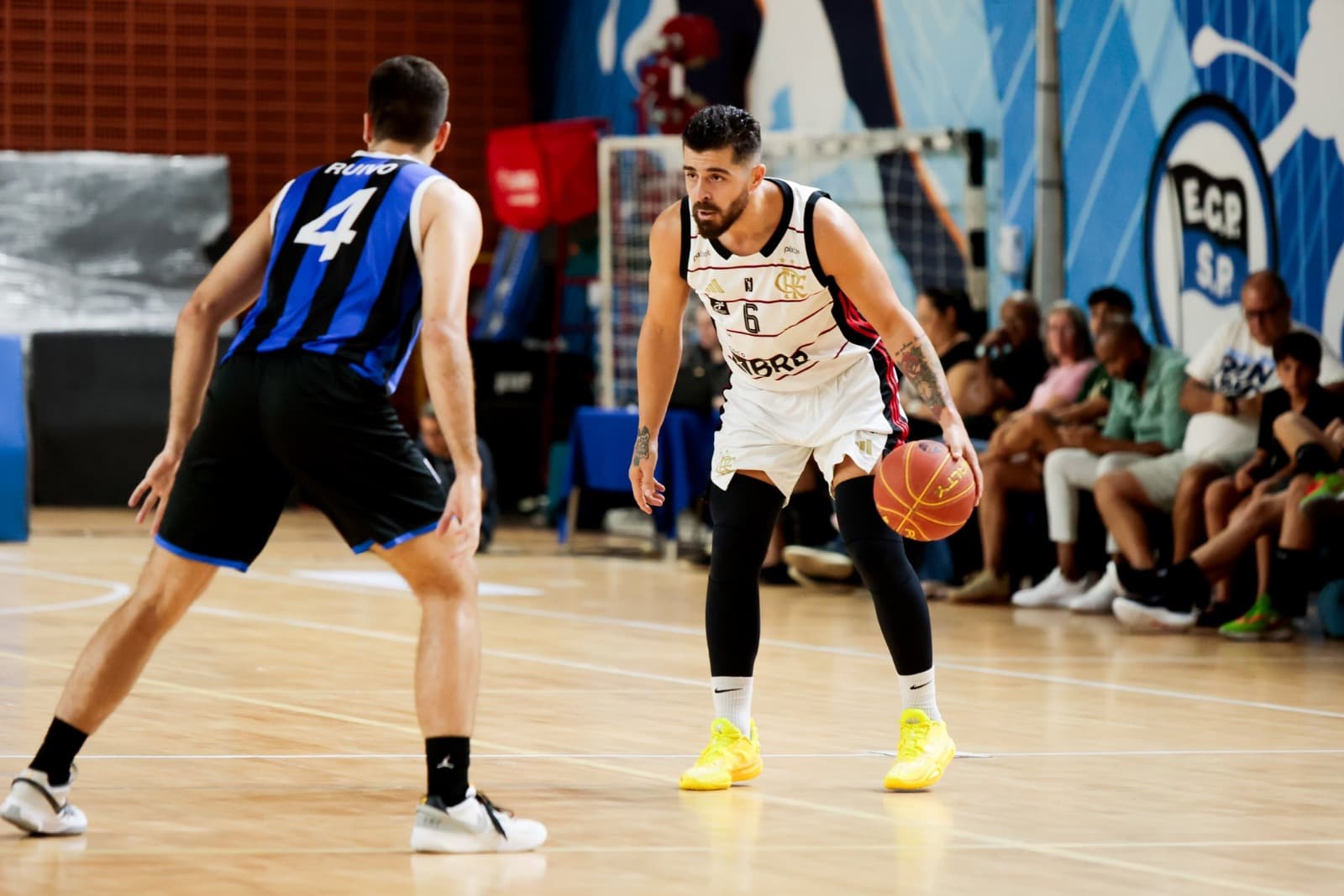 Flamengo e Corinthians se enfrentam nesta quarta (27), em São Paulo, pelo Novo Basquete Brasil (NBB); veja onde assistir