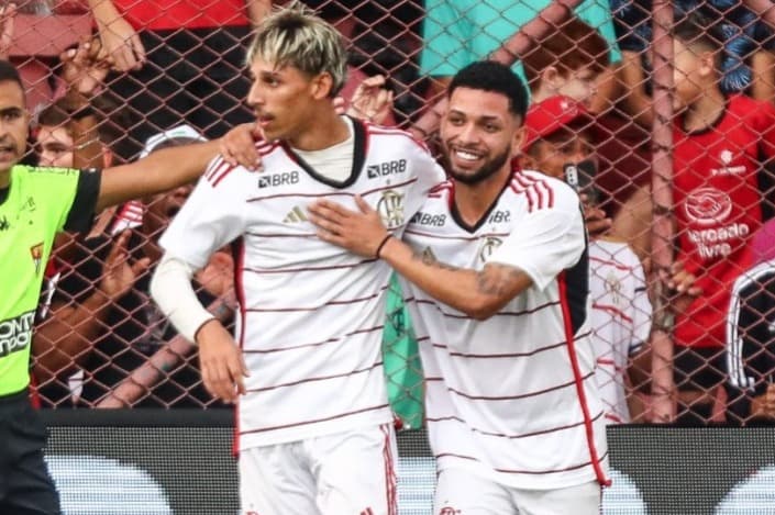 Werton comemora gol pelo Flamengo na Copinha
