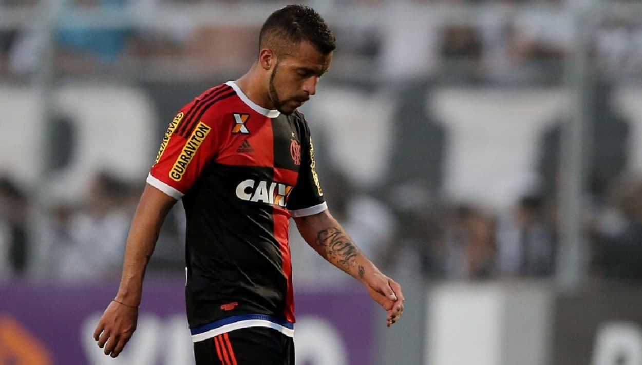 héctor canteros ex-flamengo segue em atividade
