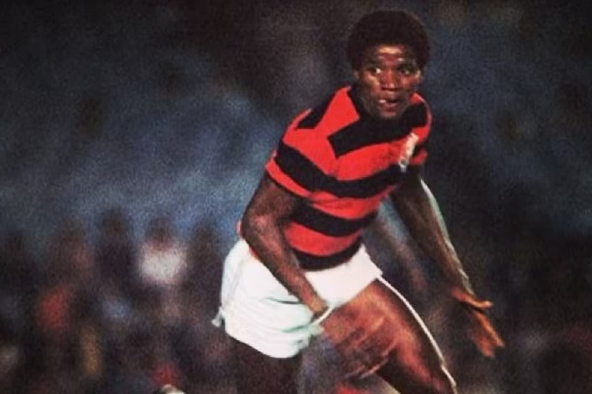 Adílio, jogando pelo Flamengo