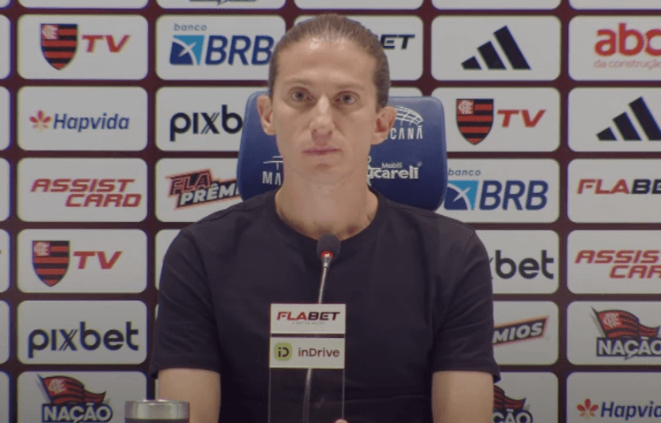 Filipe Luís durante coletiva de Flamengo x Atlético-MG