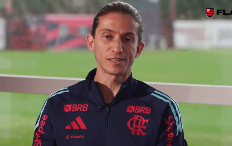 Filipe Luís entrevista Zico