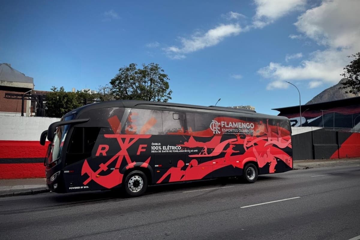 Novo ônibus do Flamengo em parceria com a BYD