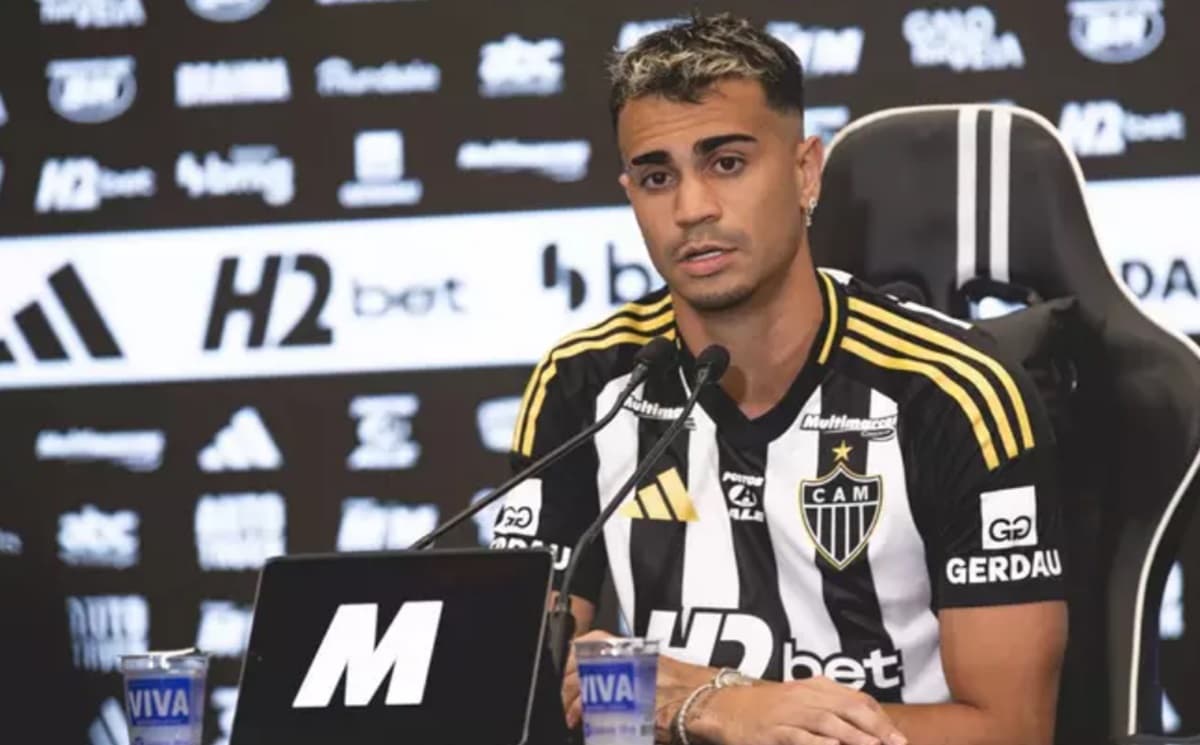 reinier ex-flamengo em coletiva no atlético mg