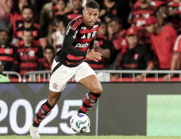 Samuel Lino pelo Flamengo