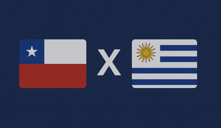 Arte digital com fundo azul, exibindo à esquerda a bandeira do Chile (faixa branca e vermelha, com quadrado azul e estrela branca no canto superior esquerdo) e à direita a bandeira do Uruguai (listras horizontais brancas e azuis, com Sol de Maio no canto