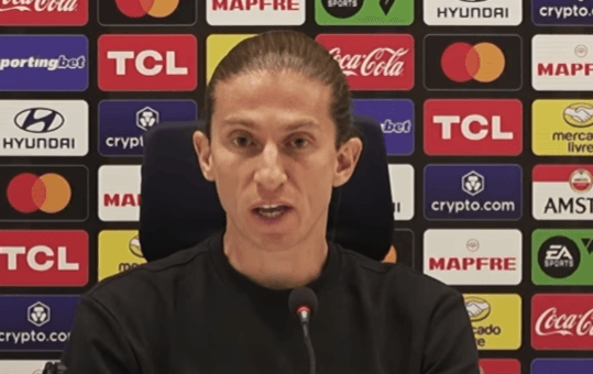 Filipe Luís coletiva Flamengo x Estudiantes