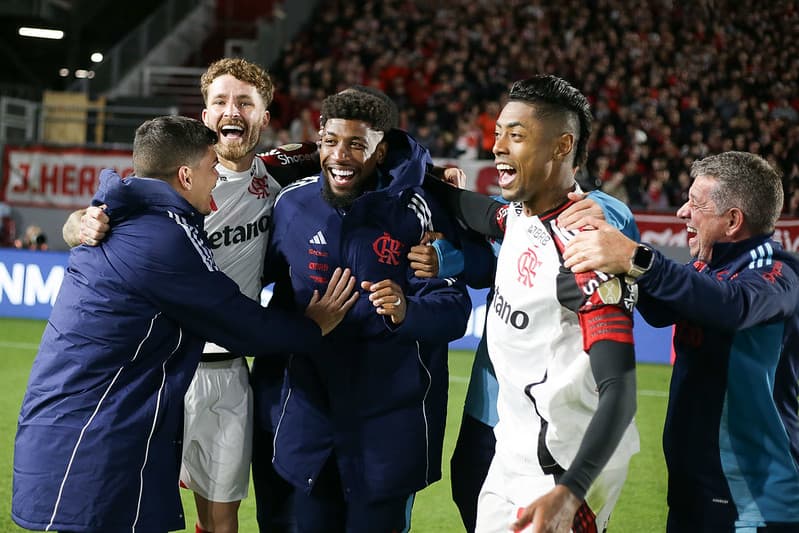 Jogadores do Flamengo comemora vitória sobre o Estudiantes na Libertadores