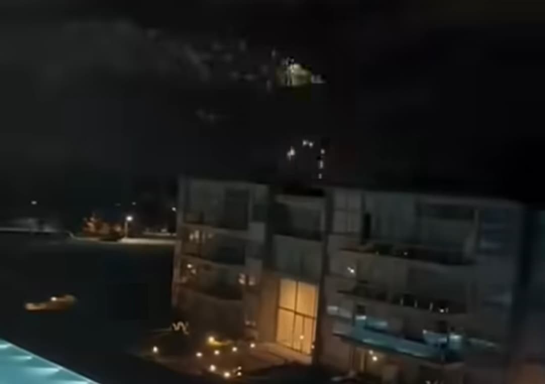 Fogos no hotel do Flamengo