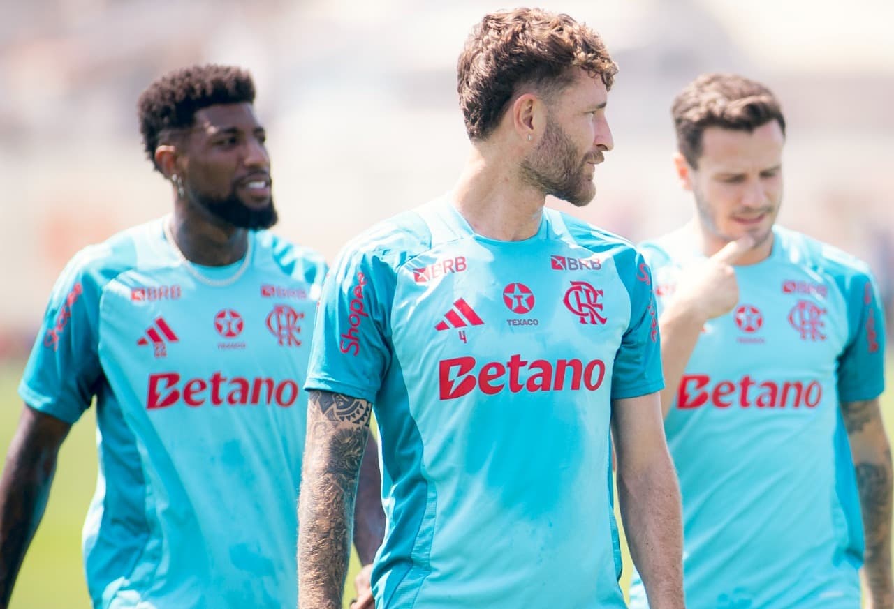 Léo Pereira, Royal e Saúl em treino do Flamengo
