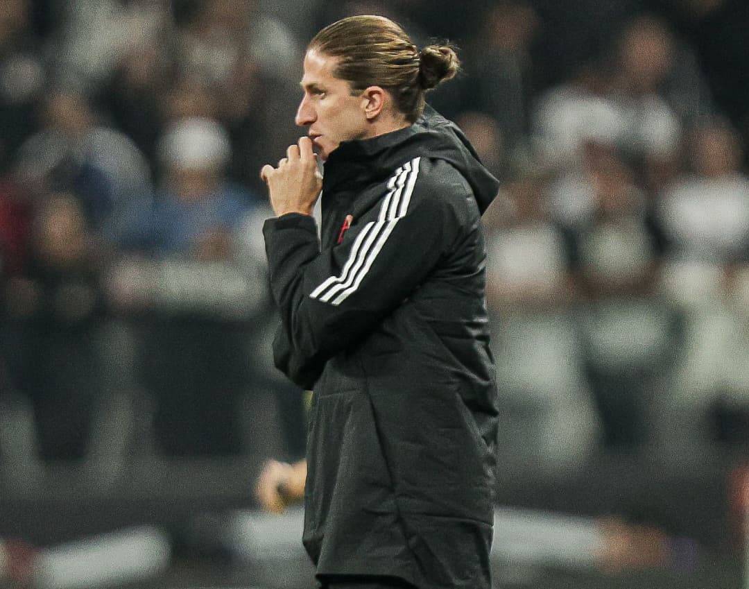 Filipe Luís em jogo do flamengo contra o Corinthians pelo brasileirao