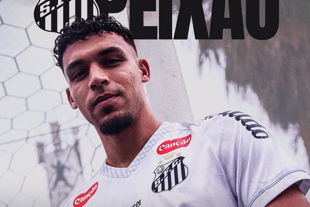 Anúncio de Victor Hugo, ex-Flamengo, no Santos