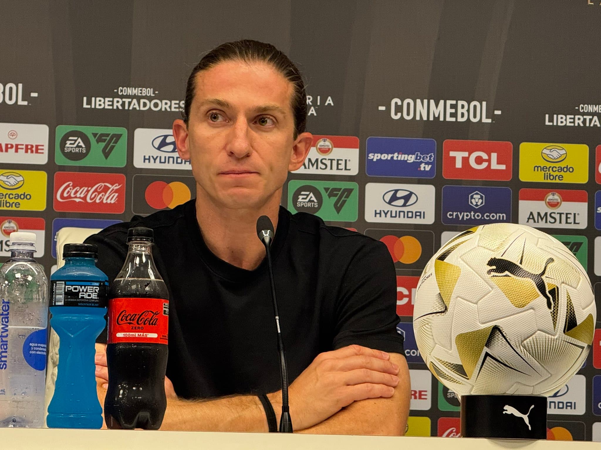 Filipe Luís em coletiva após Flamengo x Racing