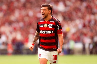 Arrasca comemora seu gol diante do Palmeiras