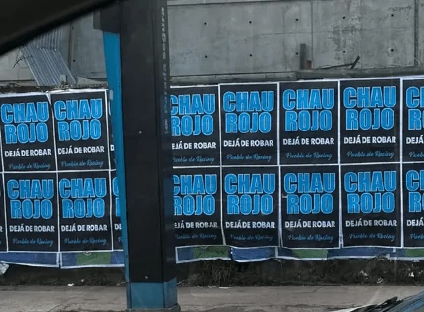 Cartaz para saída de titular do Racing