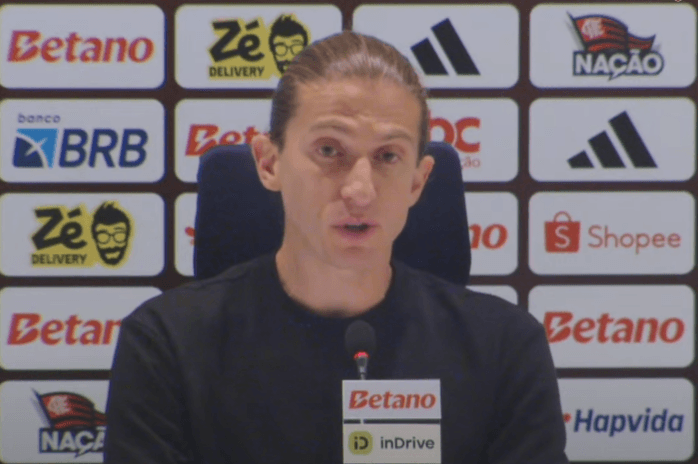 Filipe Luís coletiva Flamengo x Cruzeiro