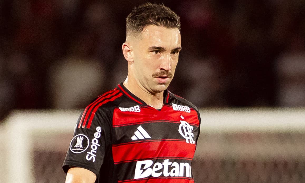 Léo Ortiz durante jogo do Flamengo na Libertadores