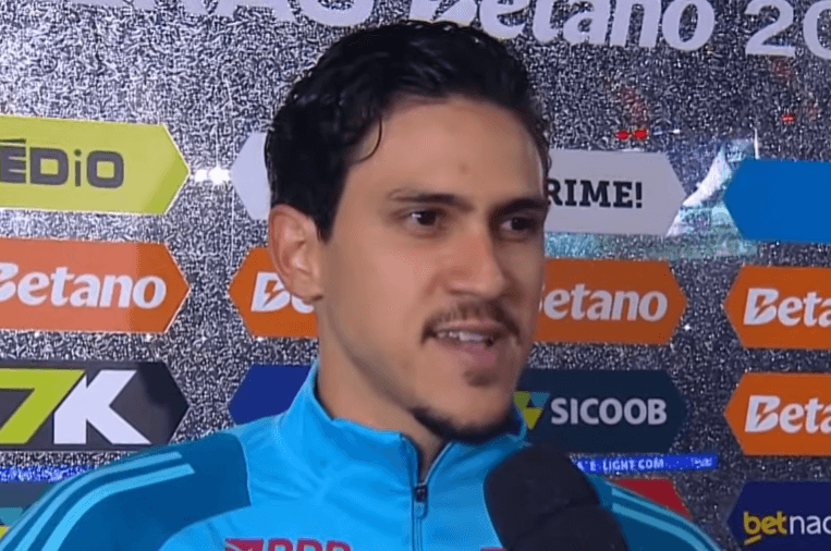 Pedro concede entrevista após a vitória do Flamengo sobre o Palmeiras no Maracanã