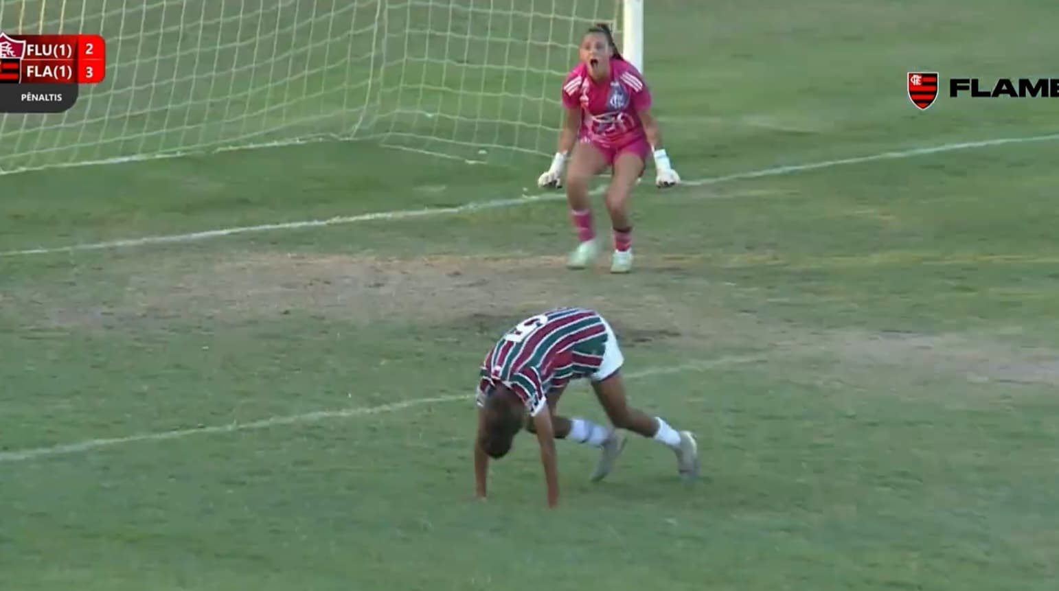 Condorelli comemora defesa de título em Flamengo x Fluminense