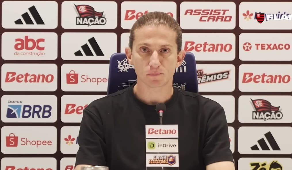 Filipe Luís em coletiva após Flamengo x Sport, falando sobre final da Libertadores contra o Palmeiras