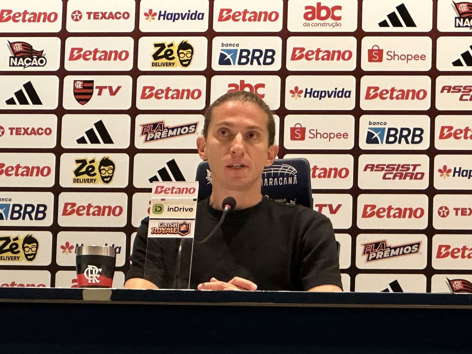 Filipe Luís em entrevista coletiva