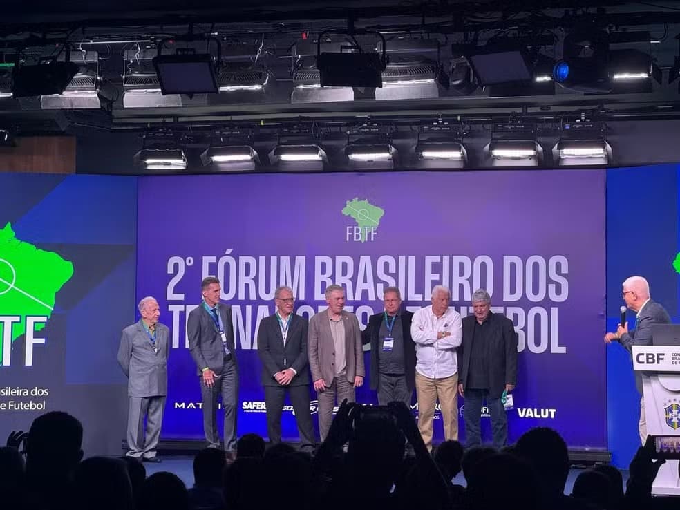 Treinadores homenageados em evento da CBF
