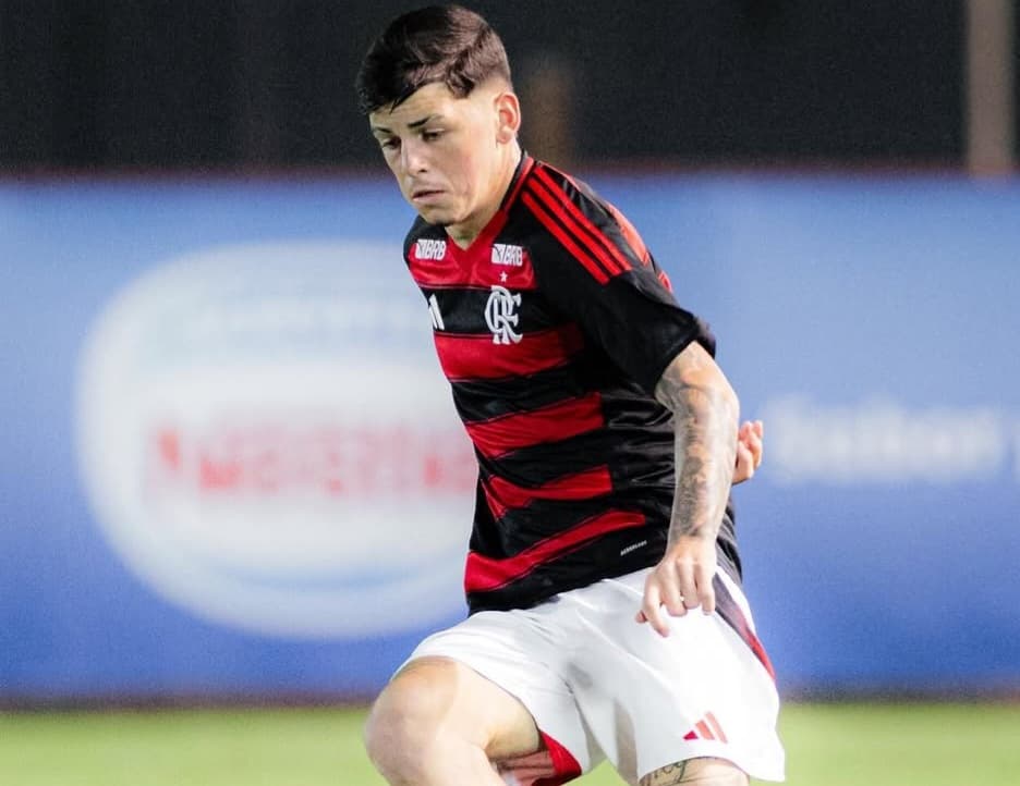 Bruno Xavier em campo pelo Flamengo