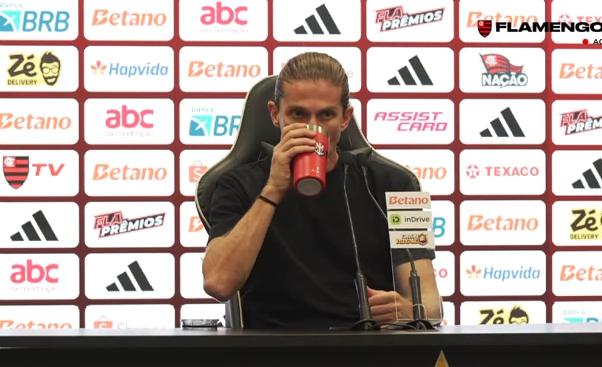 Filipe Luís em coletiva Flamengo x Atlético MG