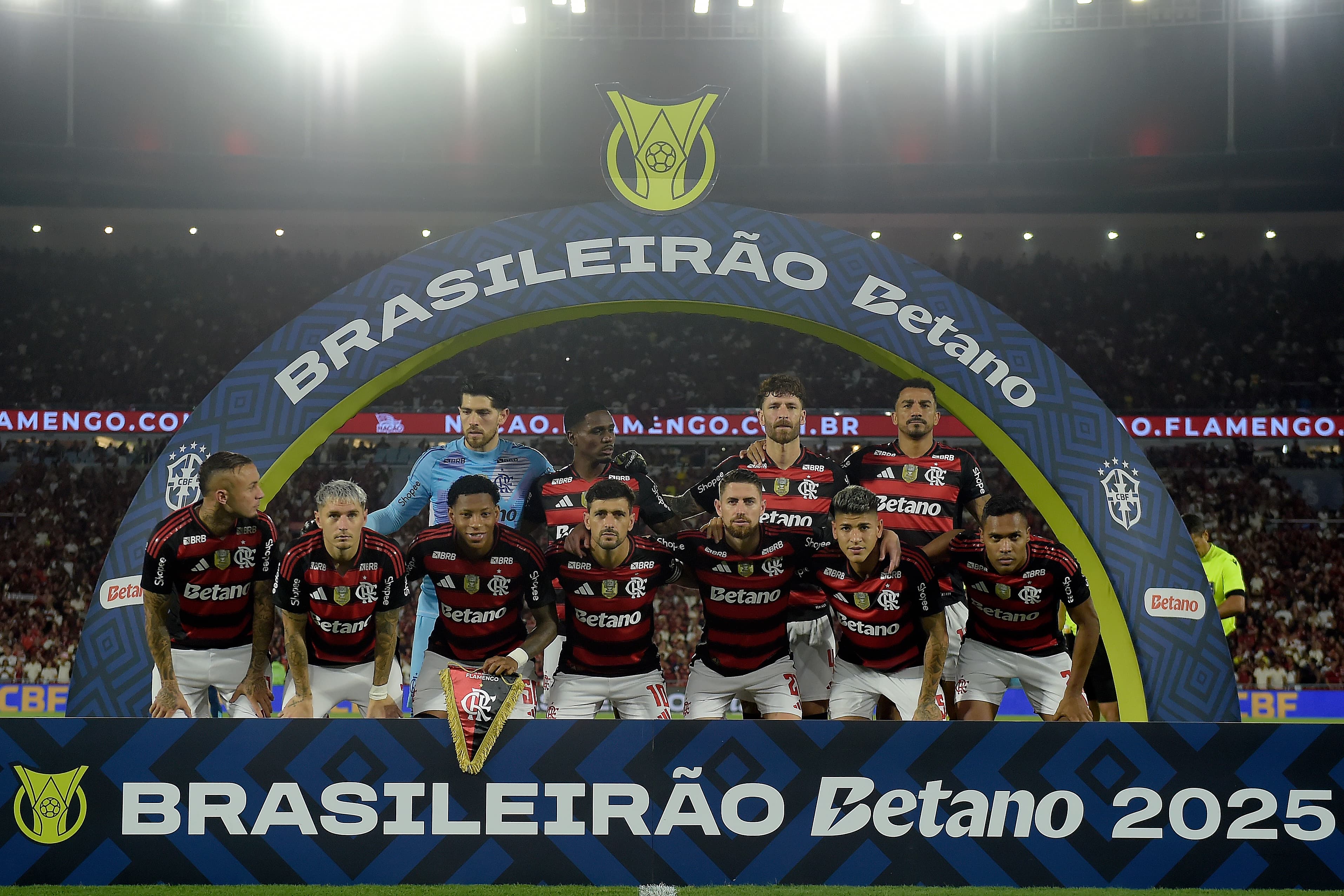 Flamengo perfilado antes de jogo do Brasileirão
