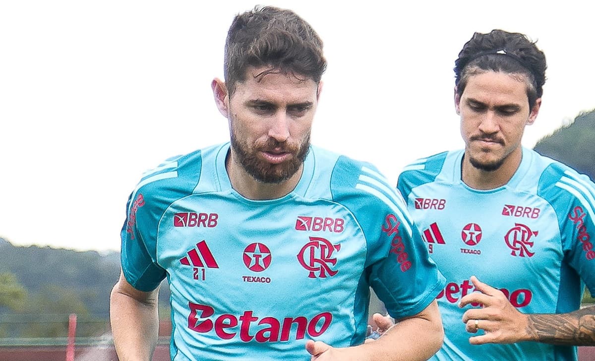 Jorginho e Pedro em treino do Flamengo no Ninho do Urubu