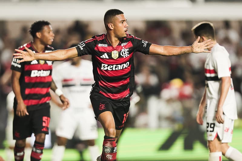 Samuel Lino em São Paulo x Flamengo