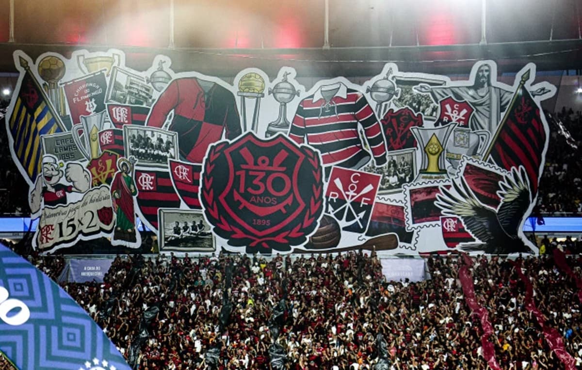 Mosaico da torcida do Flamengo para jogo contra Santos