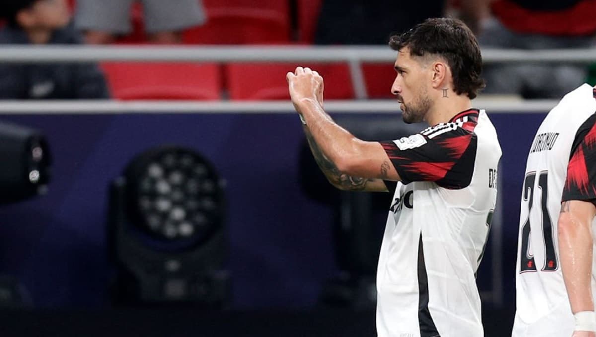 Arrascaeta vibra com gol do Flamengo contra o Cruz Azul