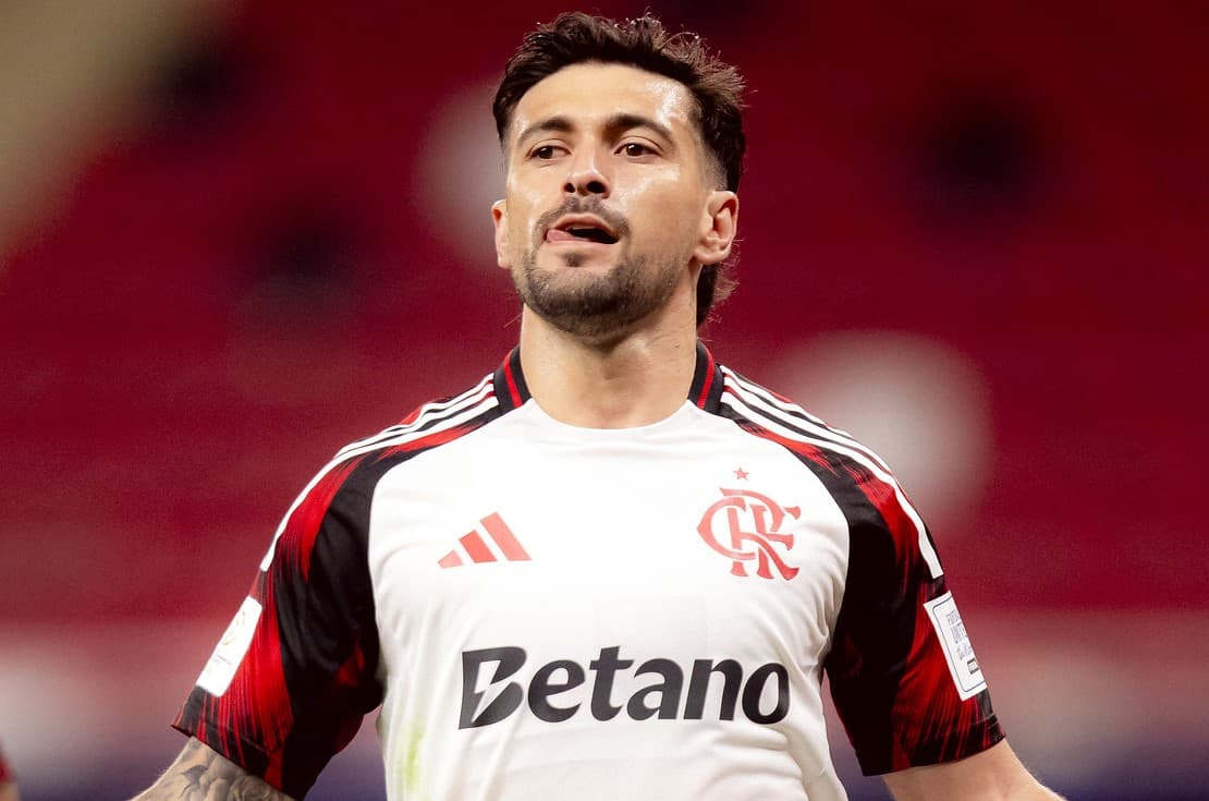 Arrascaeta comemora gol sobre o Cruz Azul