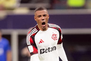 De La Cruz comemoradno gol de pênalti contra PSG na Copa Intecontinental