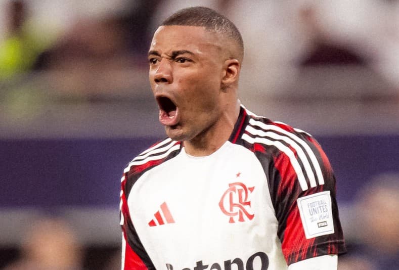 De La Cruz comemora pênalti convertido contra o PSG na final do Intercontinental