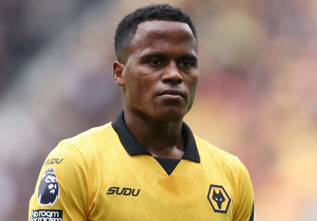 Jhon Arias em campo pelo Wolverhampton