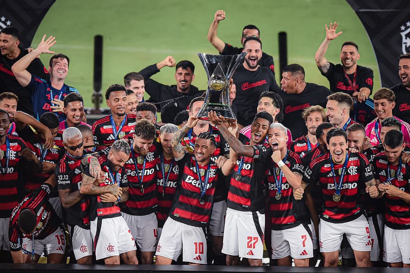 Equipe rubro-negra comemora seu nono título nacional