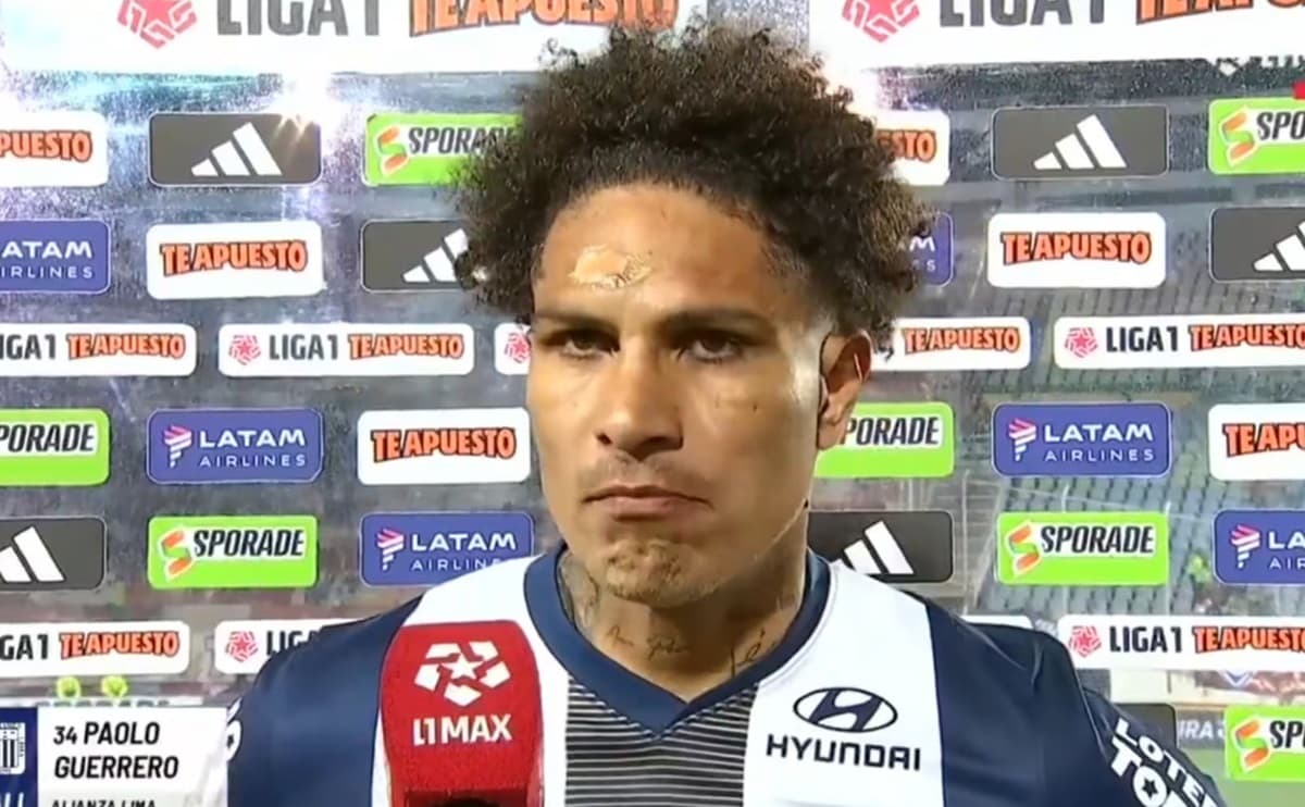 Paolo Guerrero em TV peruana; atacante jogou no Flamengo