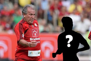 Zico durante Jogo das Estrelas no Maracanã ao lado de um jogador misterioso