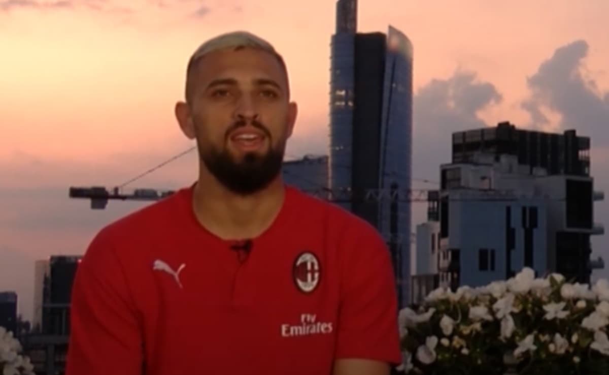 Léo Duarte, ex-Flamengo, em entrevista na época do Milan
