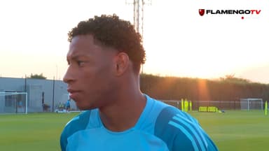 Plata dando entrevista à FlamengoTV