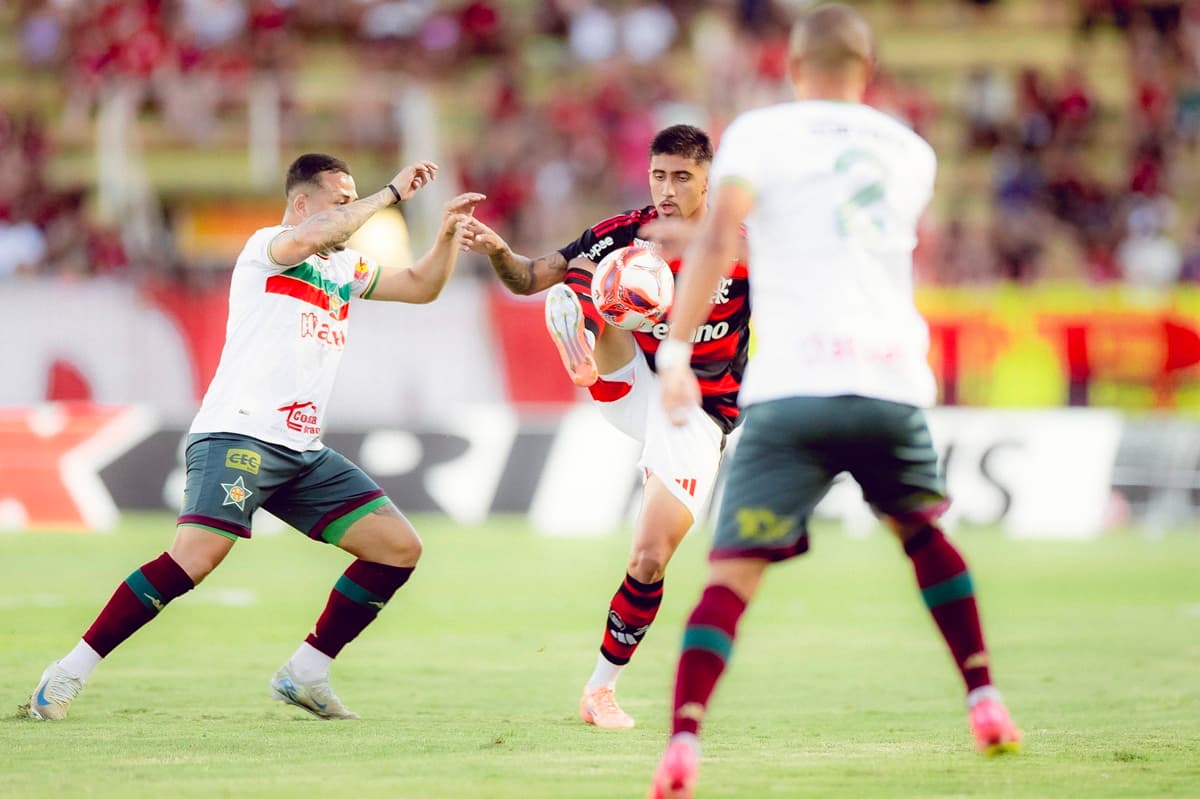 Segundo tempo de Flamengo x Portuguesa atrasou devido a motivo inusitado no Raulino de Oliveira