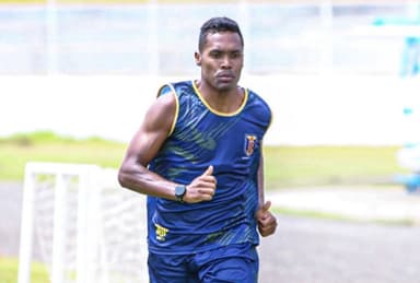 Alex Sandro treinando no Catanduva FC