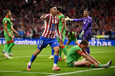 Thiago Almada comemora gol pelo Atlético de Madrid