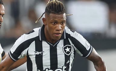 Danilo, do Botafogo, foi oferecido ao Flamengo